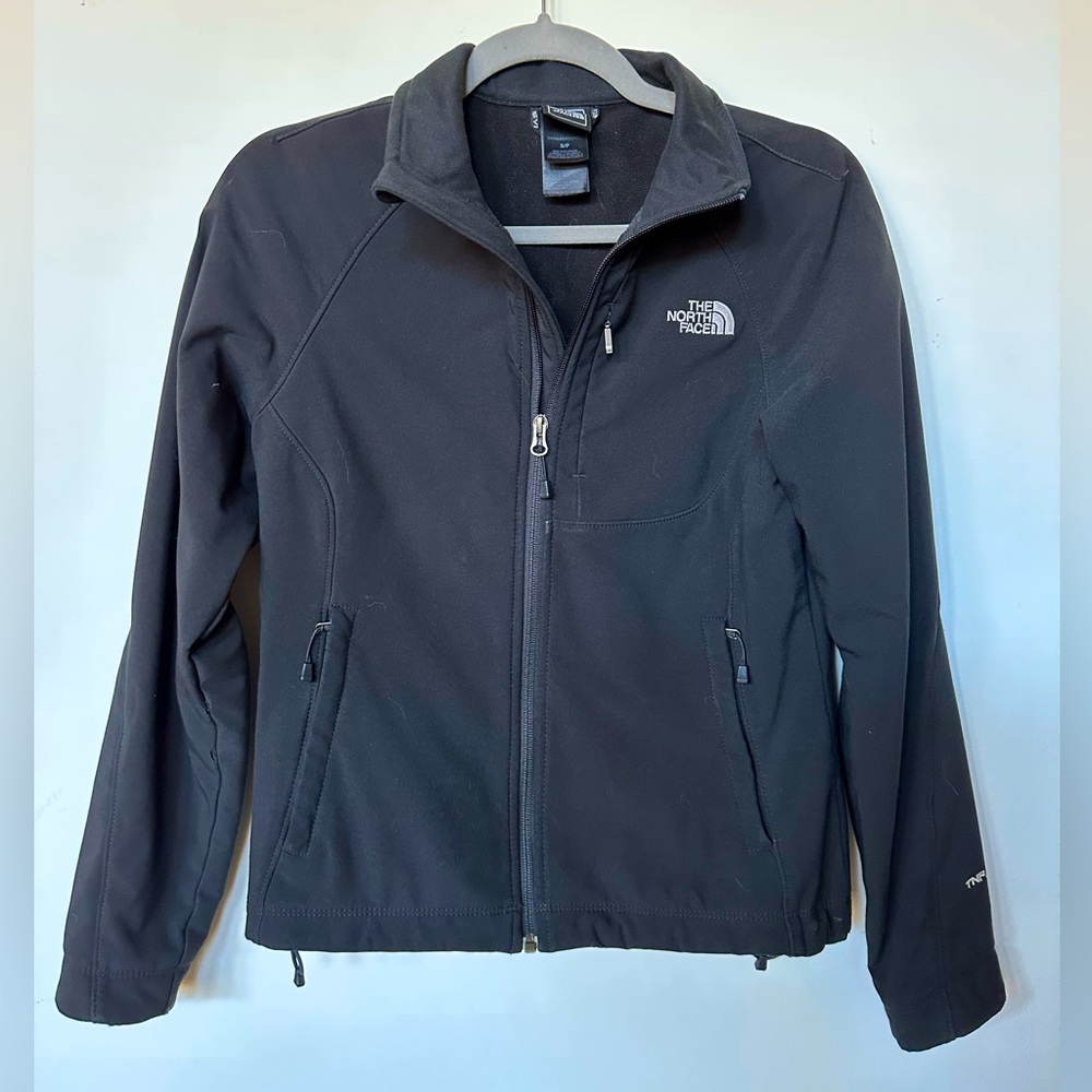 Women’s The North Face Black TNF Apex Barrier Soft Shell Jacket, Size S